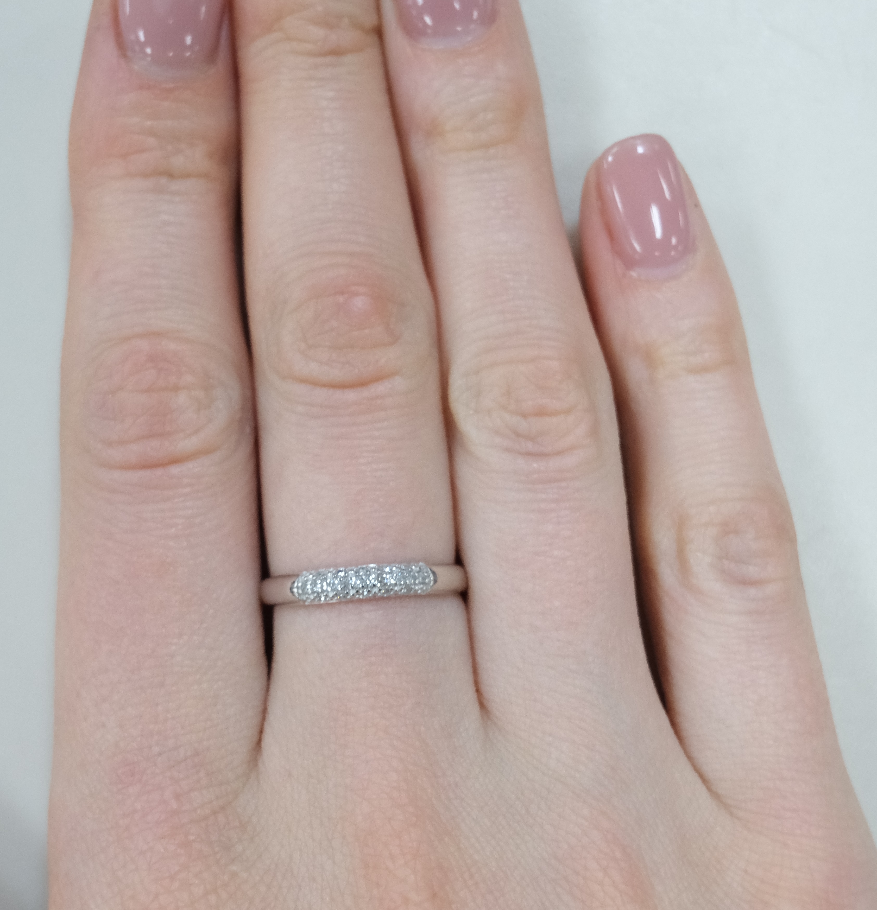 Кольцо из белого золота с бриллиантами